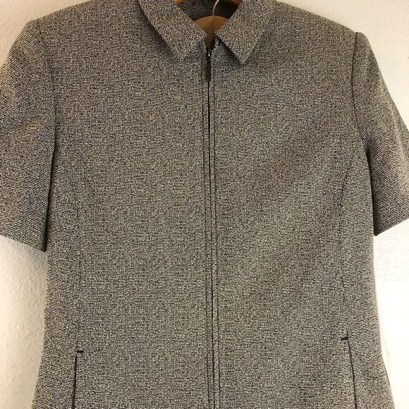 Larry Levine two pieces suit short sleeve zipper blazer size 4P. New with tags - Picture 2 of 6